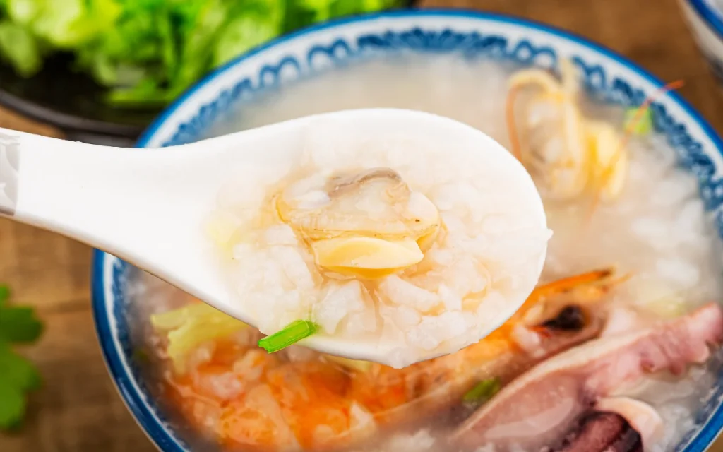 ข้าวต้มทะเลรวมมิตร
