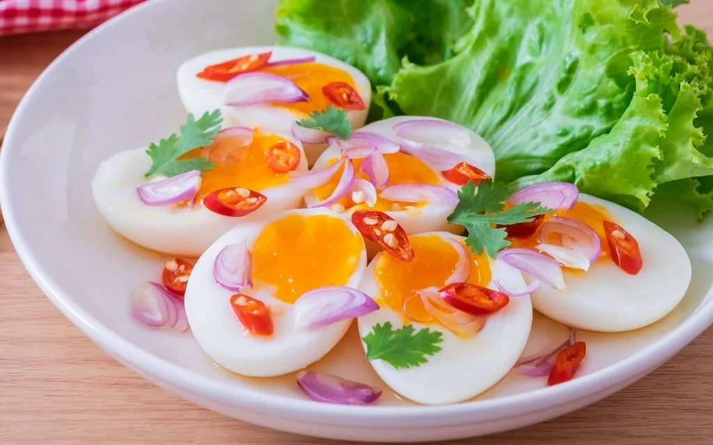 ยำไข่ต้มยางมะตูม
