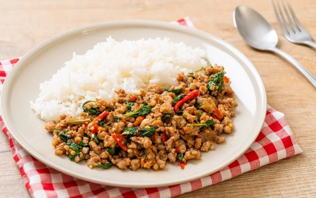 ผัดกะเพราหมูสับให้อร่อยต้องเลือกวัตถุดิบและอุปกรณ์ทำครัวคุณภาพดี