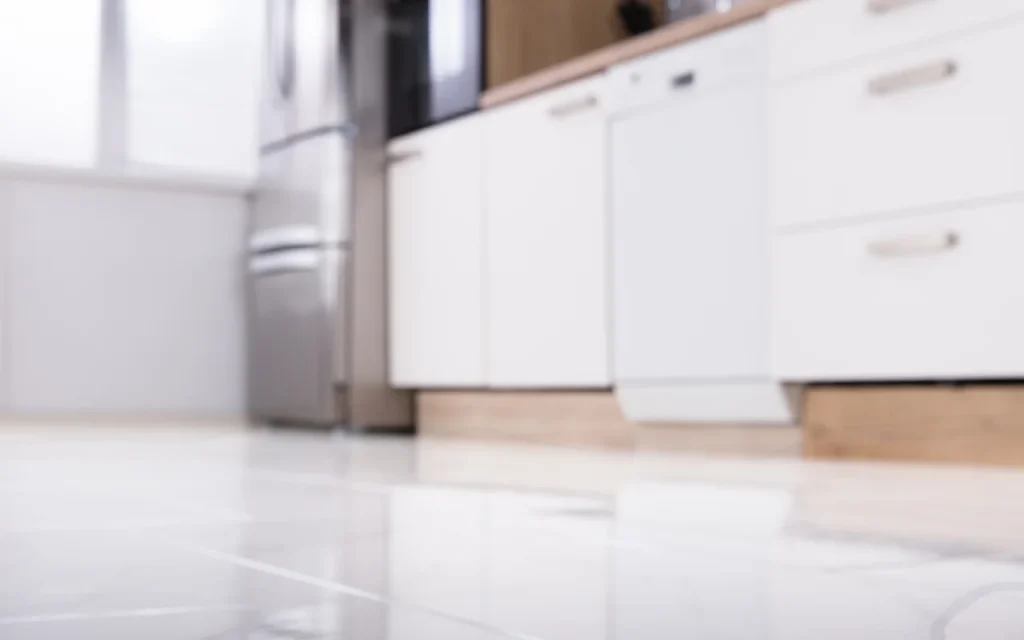 พื้นแข็งแรงไม่ลื่นง่าย