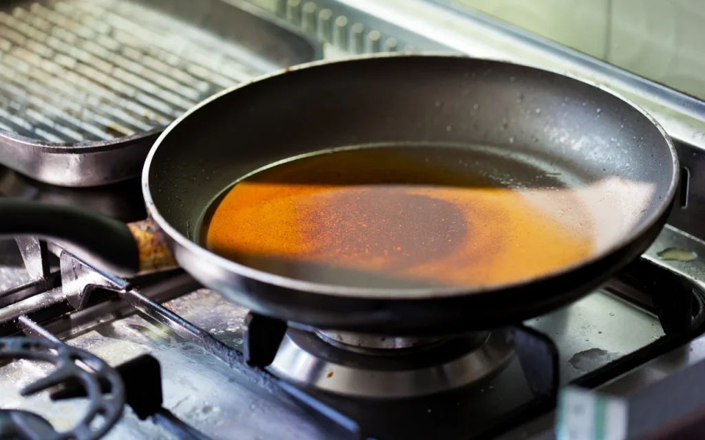 วิธีกำจัดคราบสนิมบนกระทะเหล็ก